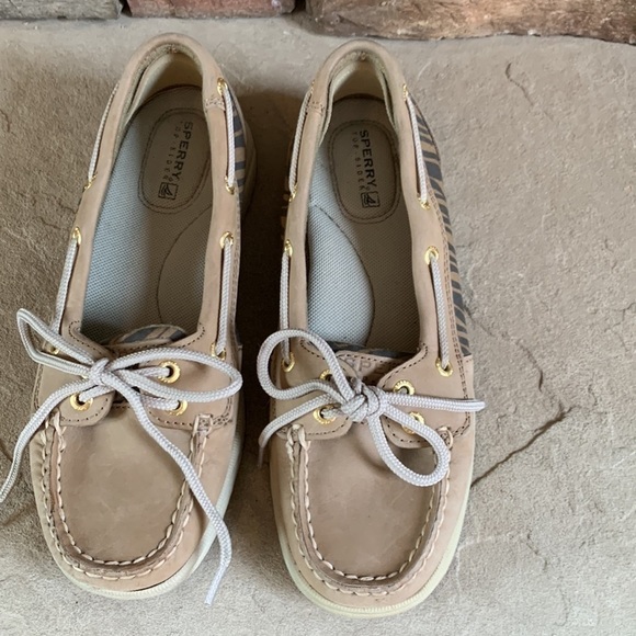 3-$30 SPERRY size 5 leather loafers with animal print - Picture 5 of 7